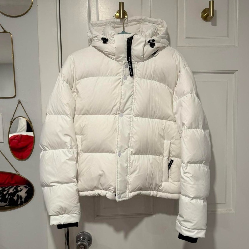 Aritzia The Super Puff Shorty White coat